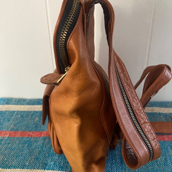 Frye Benchcrafted Genuine Brown Leather Backpack Mini Sling Purse - Picture 7 of 8